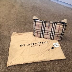 Burberry Nova Eastwest Hobo Bag